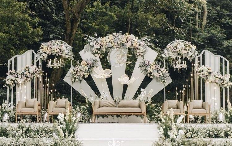 Bride and groom sitting arrangement design by Nagar Events